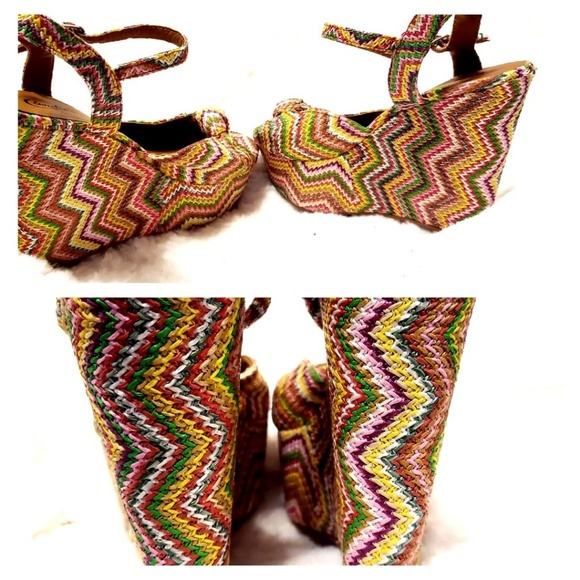 CANDIES CALAINEY Multicolor Woven Fabric Wedges - Picture 2 of 4